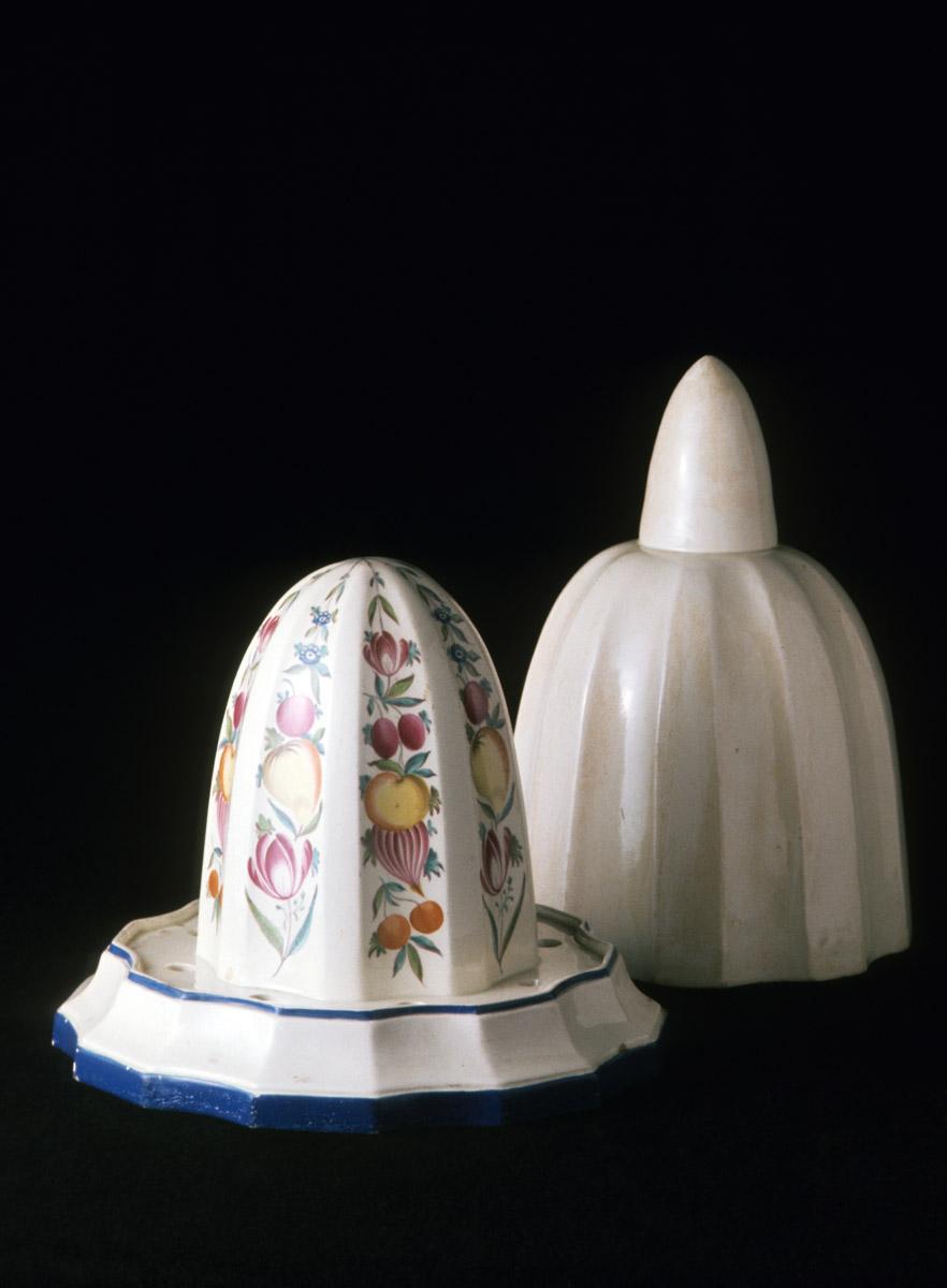 1975.0039 A, B Jelly Mold