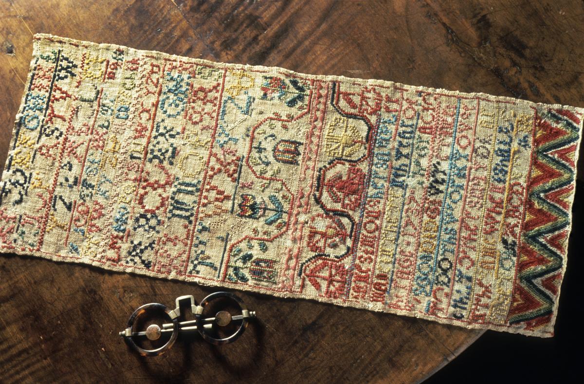 1975.0040 A Sampler, View 2