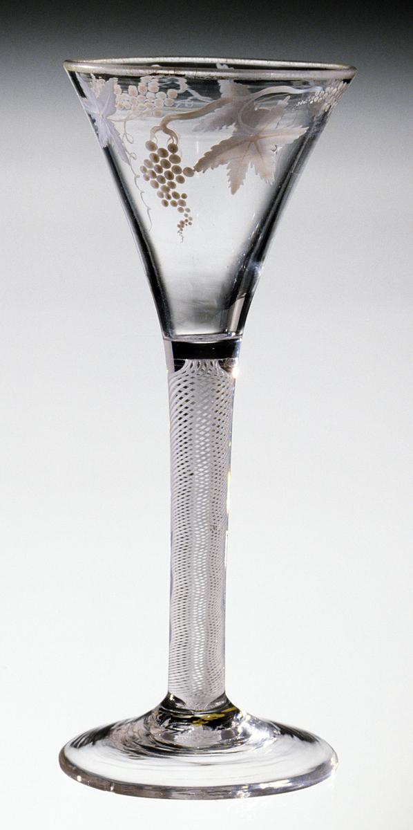 1975.0043.001 Glass