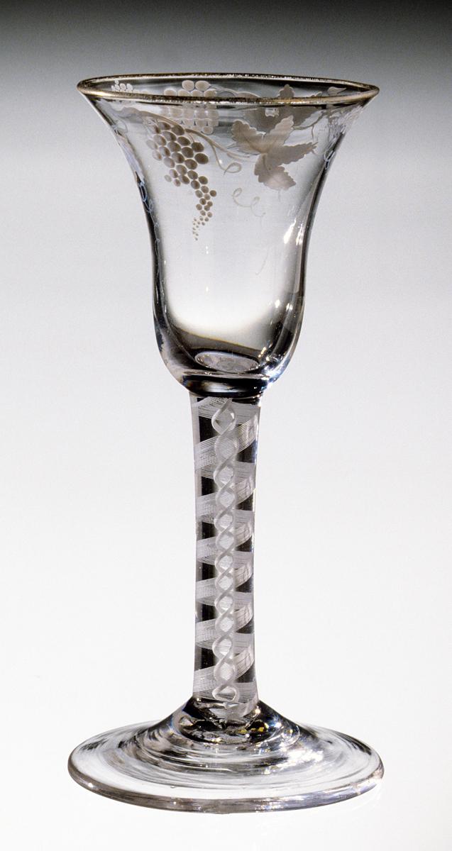 1975.0044.001 Glass wineglass