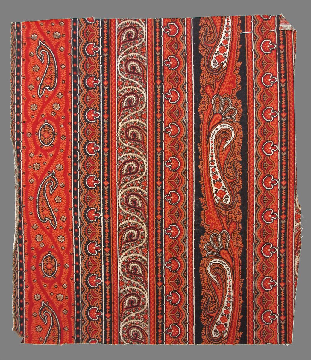 1975.0071.015 textile, printed obverse