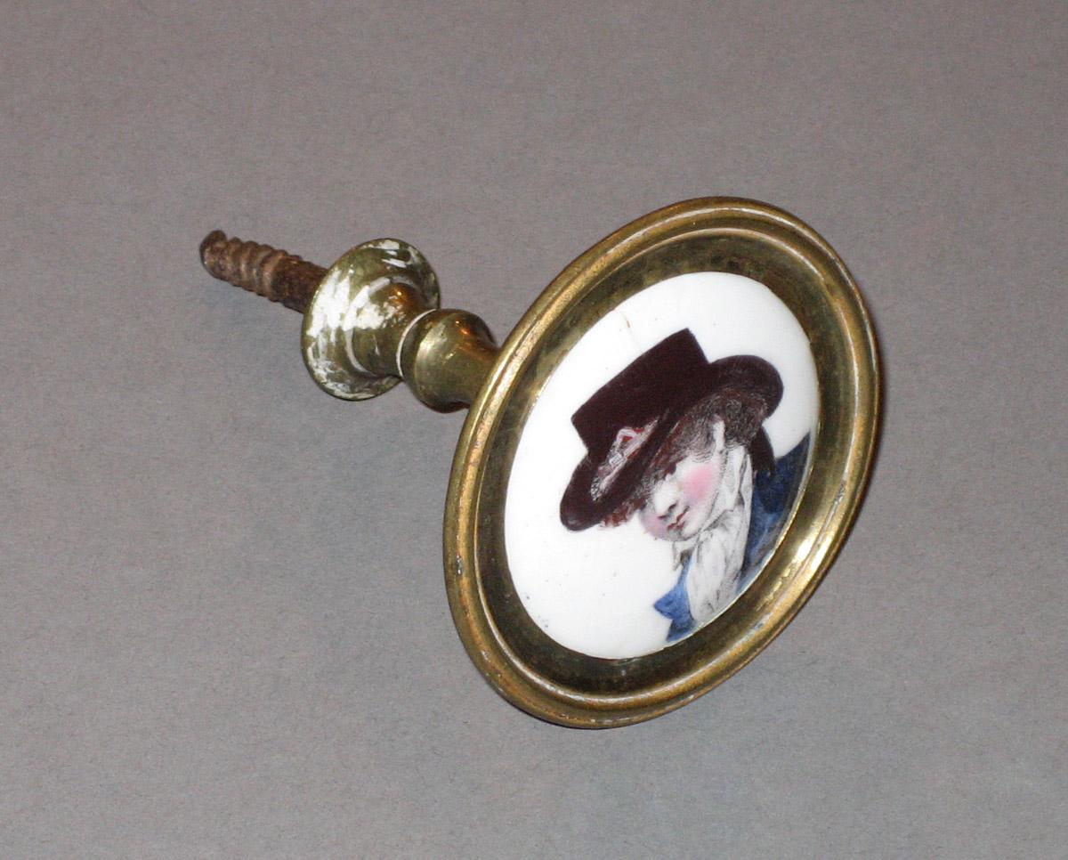 1975.0075.002 Cloak pin