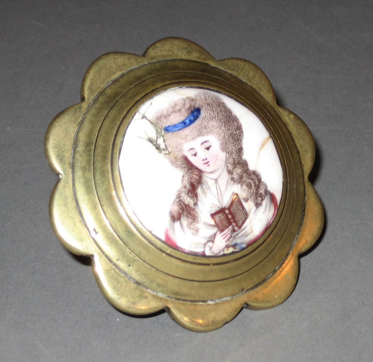 1975.0076.002 Cloak pin