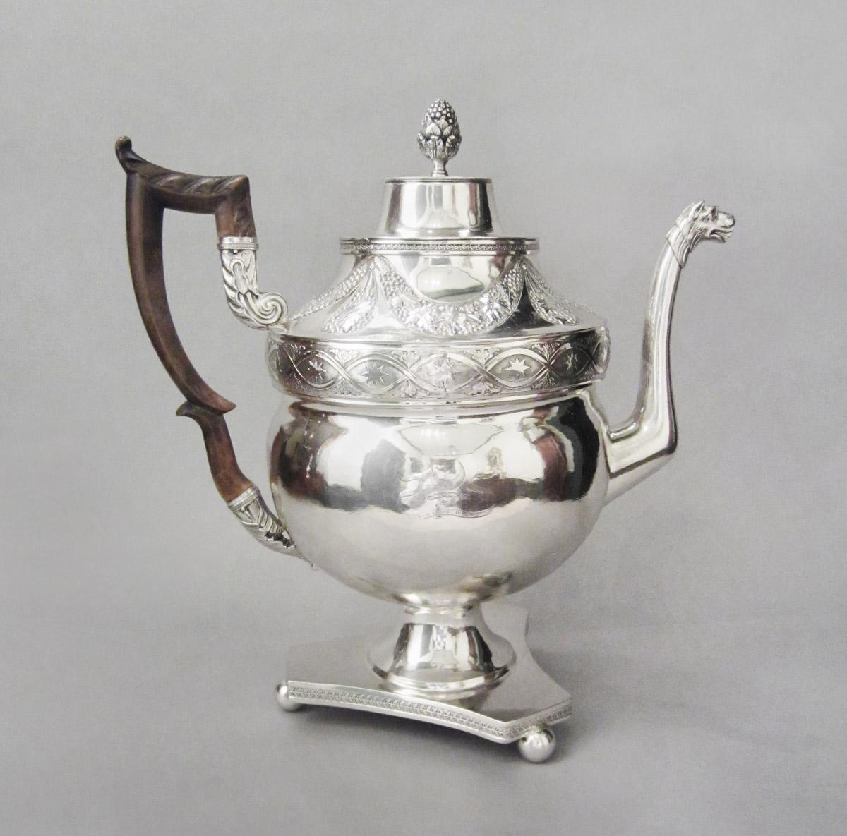 1975.0080.001 Coffee pot, side 2