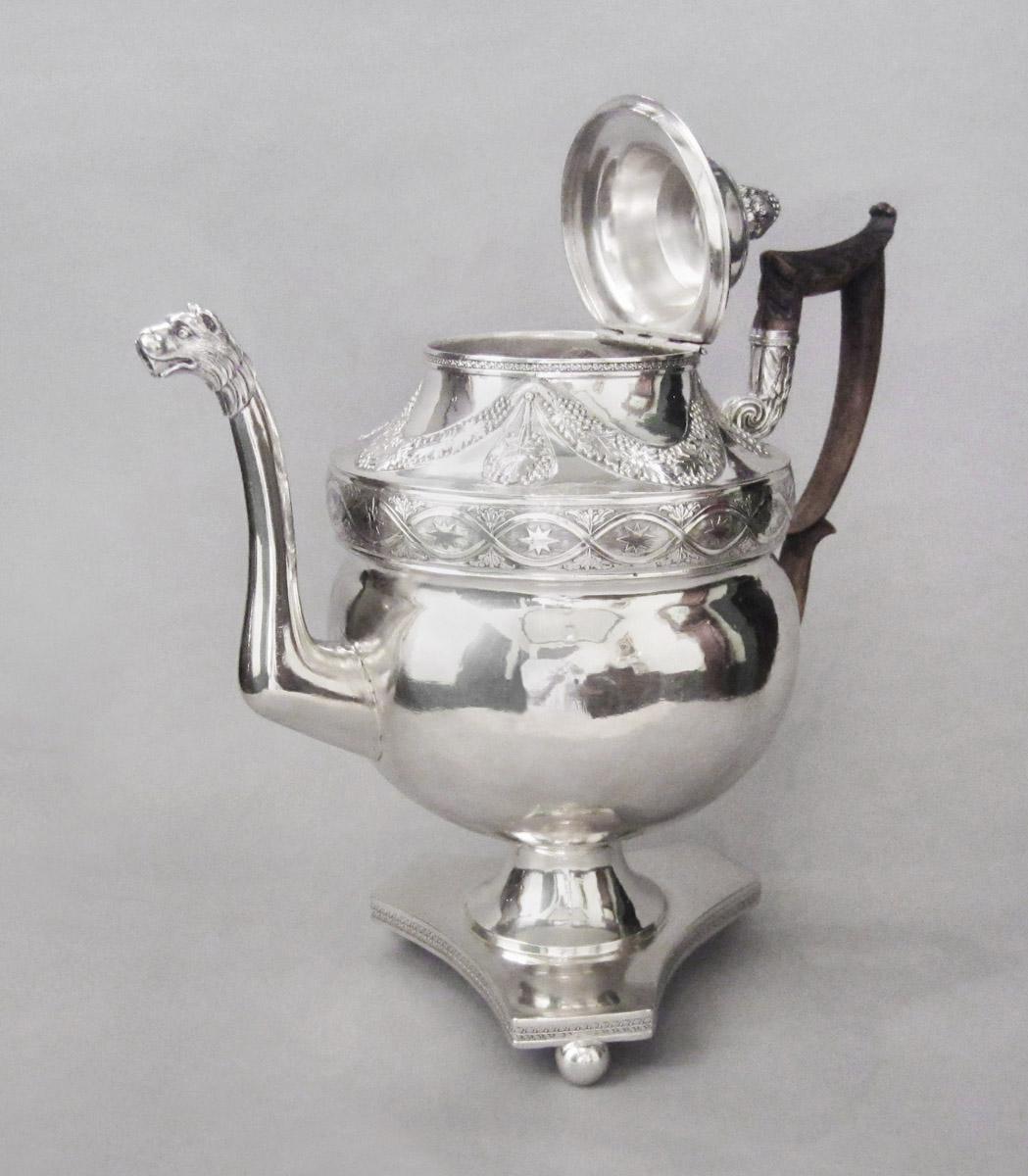 1975.0080.001 Coffee pot, view 1