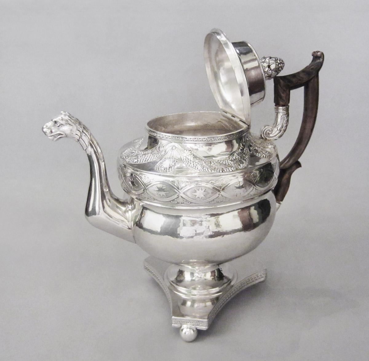 1975.0080.002 Teapot, view 1