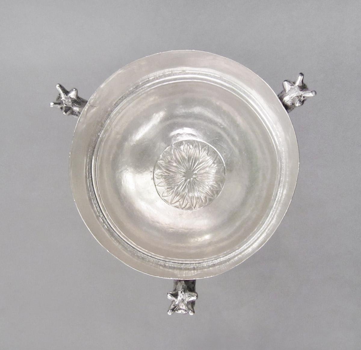 1975.0080.003 A Sugar bowl, interior