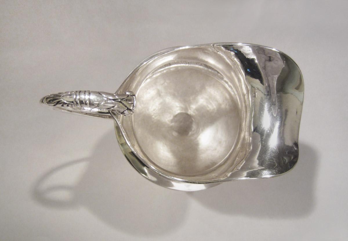 1975.0080.004 Cream pot, interior