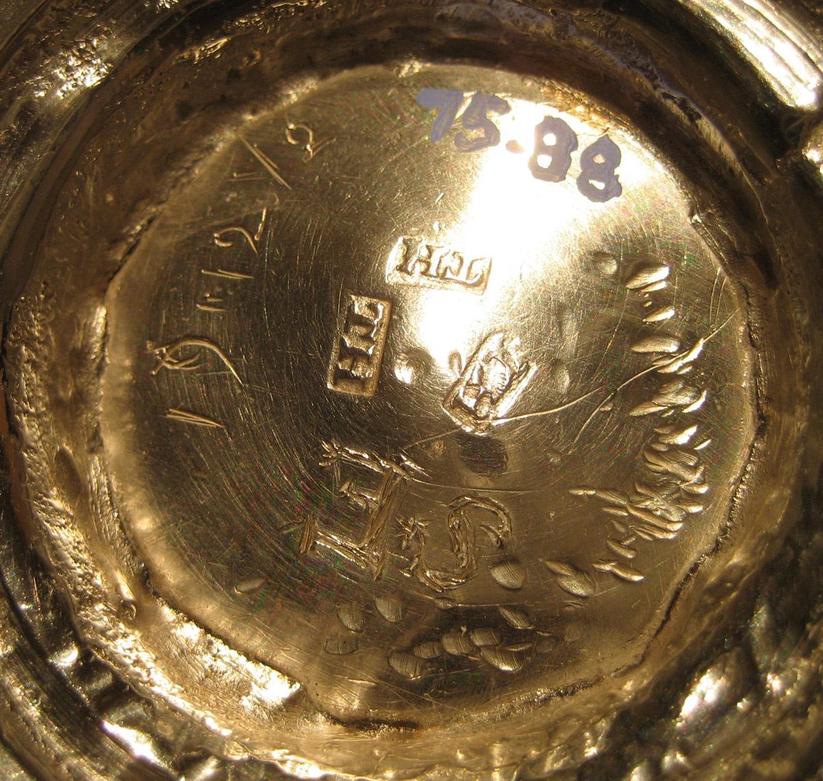 1975.0088 Teapot (marks)