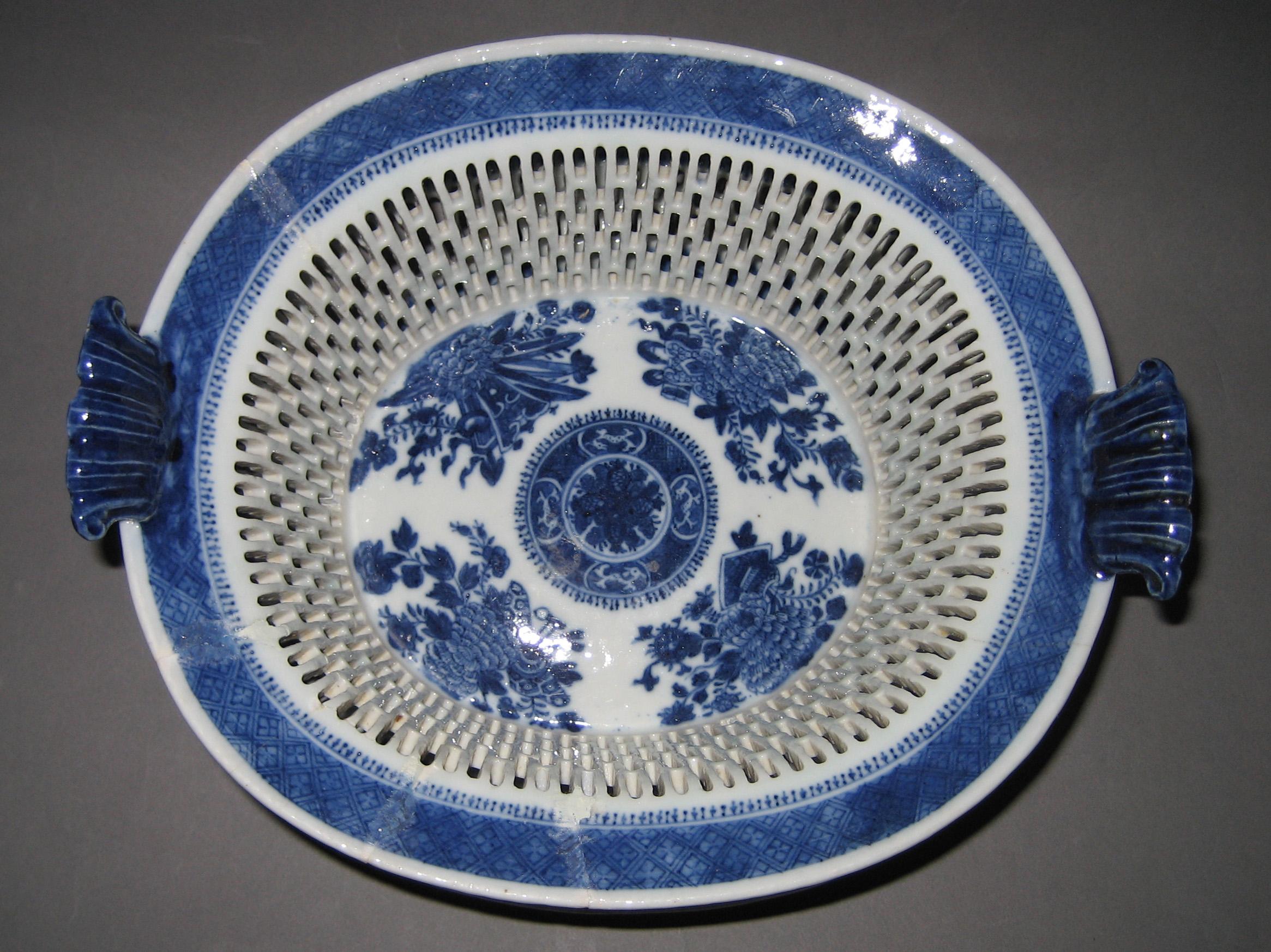 1975.0097 A Basket