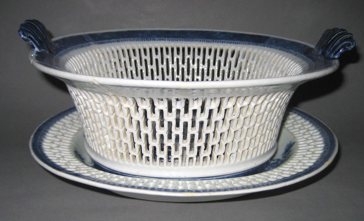1975.0097 A, B Basket and stand