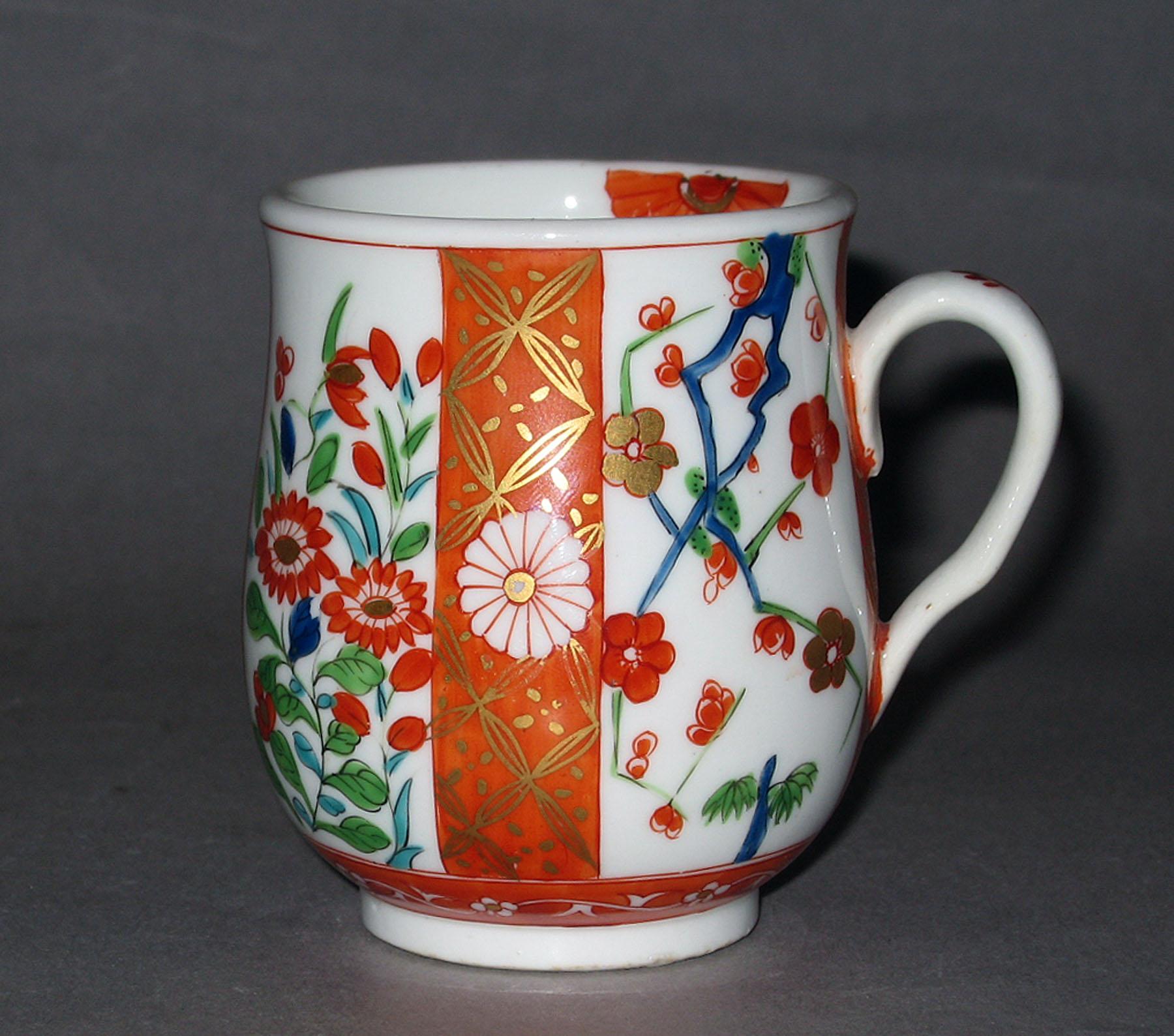 1975.0111 A Worcester porcelain coffee cup