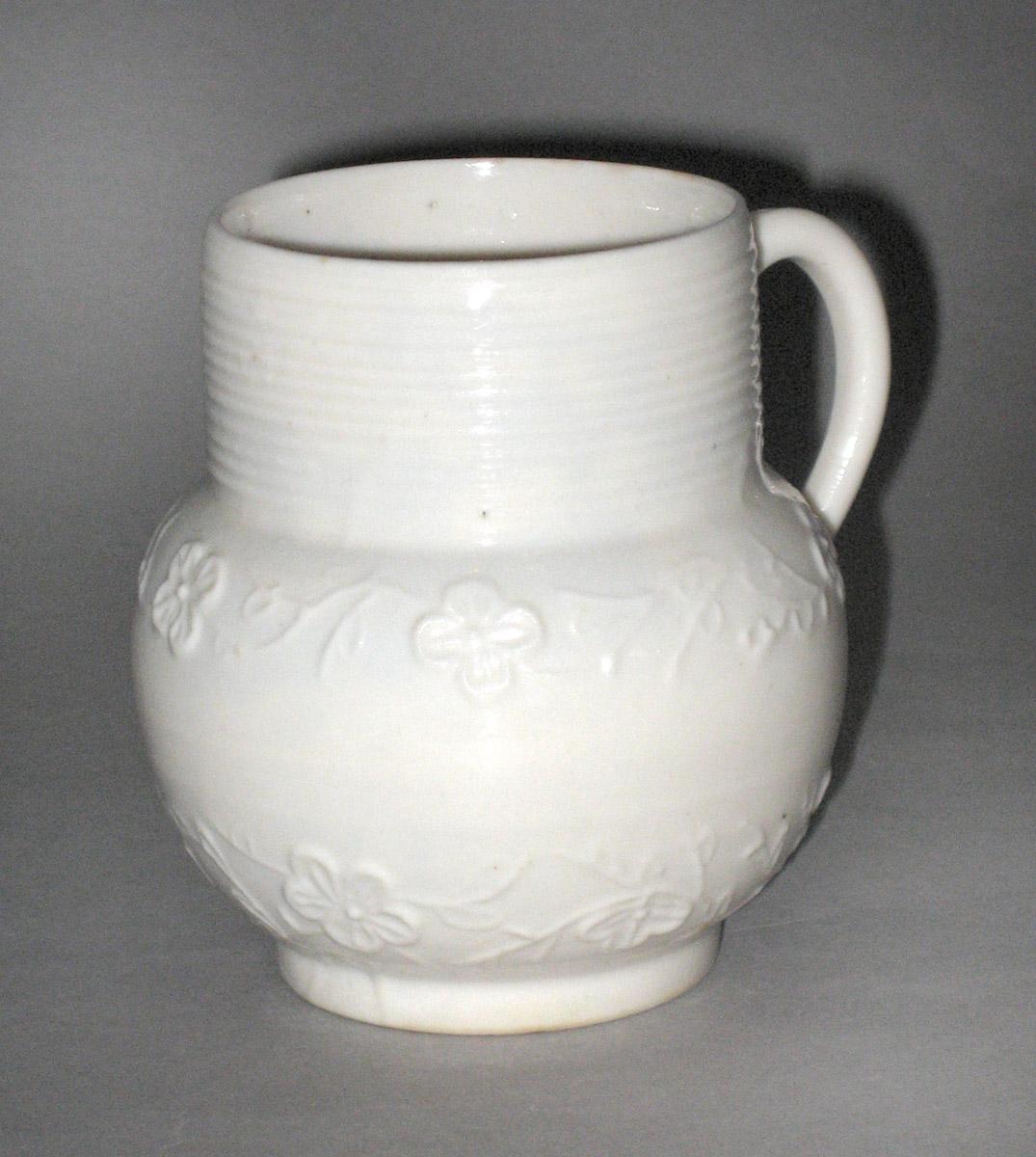 1975.0114 Porcelain mug or jug