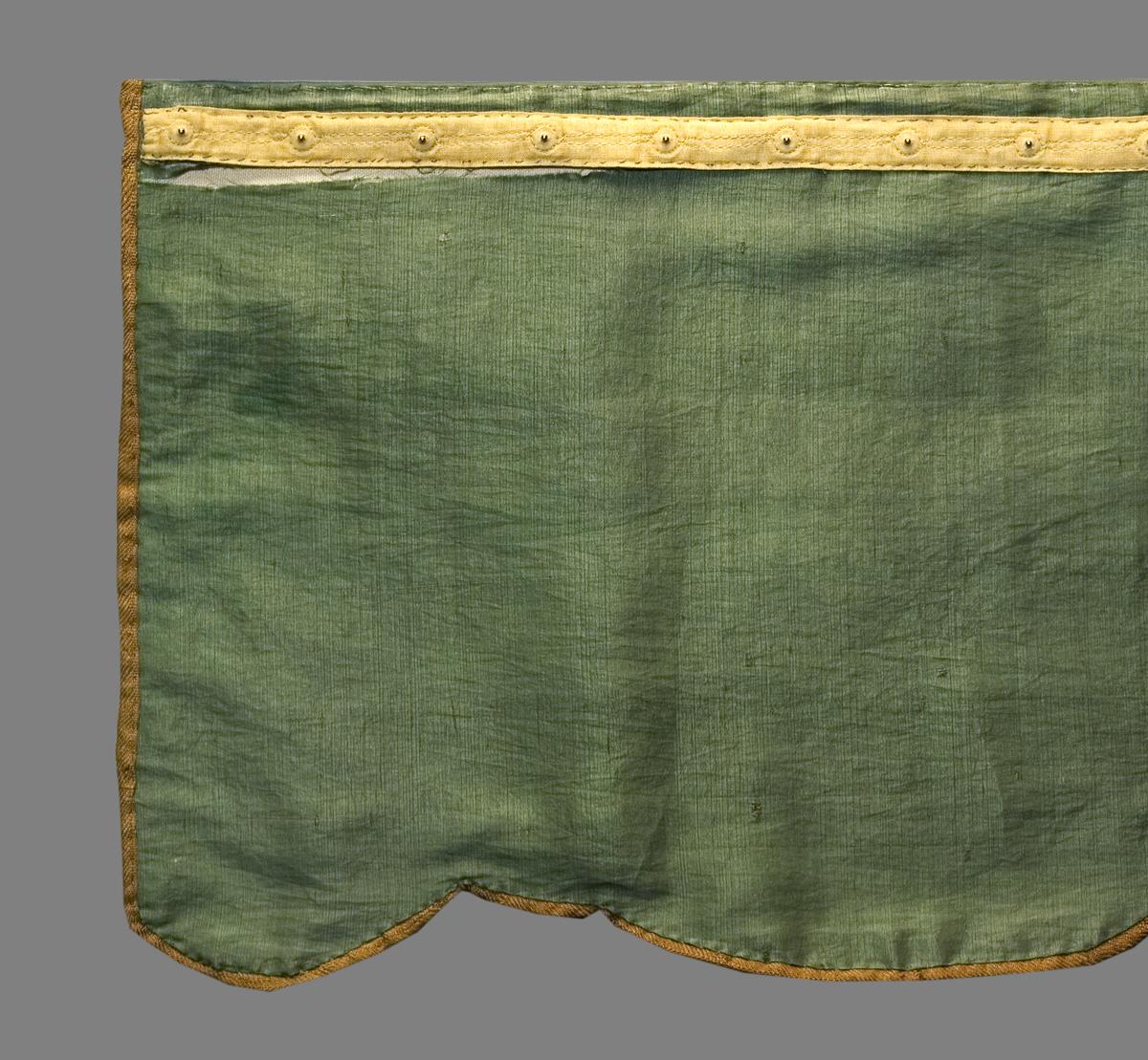 1957.1294 B Bed Hanging, Valance, Edge Detail