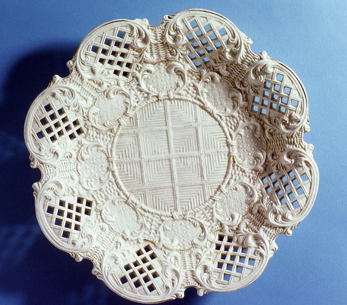 1975.0179.001 Dish 2