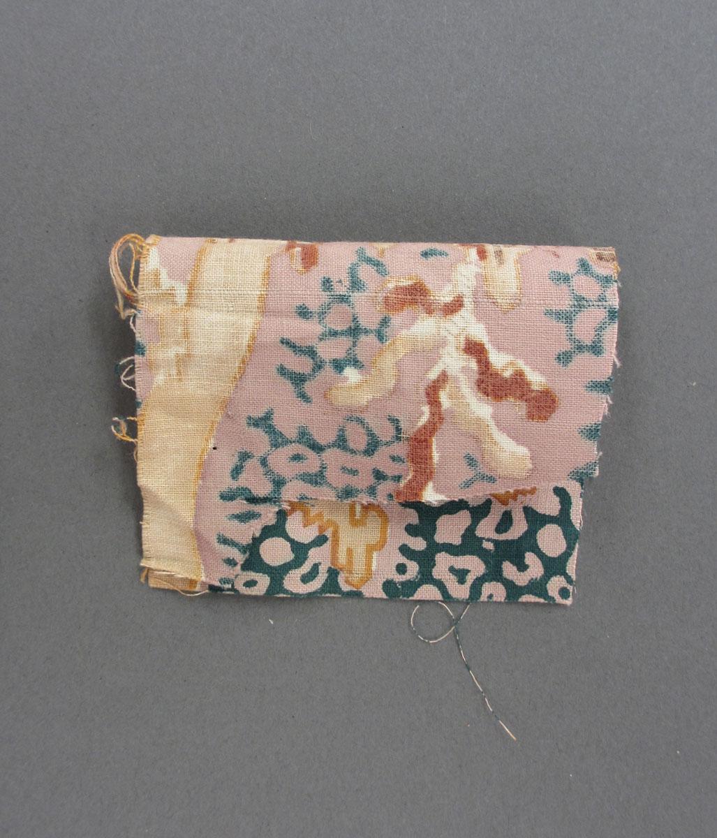 1975.0214.008 textile, printed, folded corner