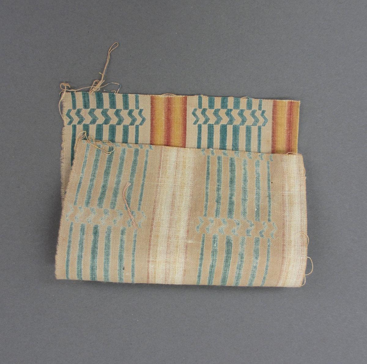 1975.0214.009 textile, printed, folded corner