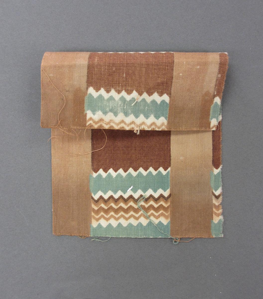 1975.0214.010 textile, printed, folded corner