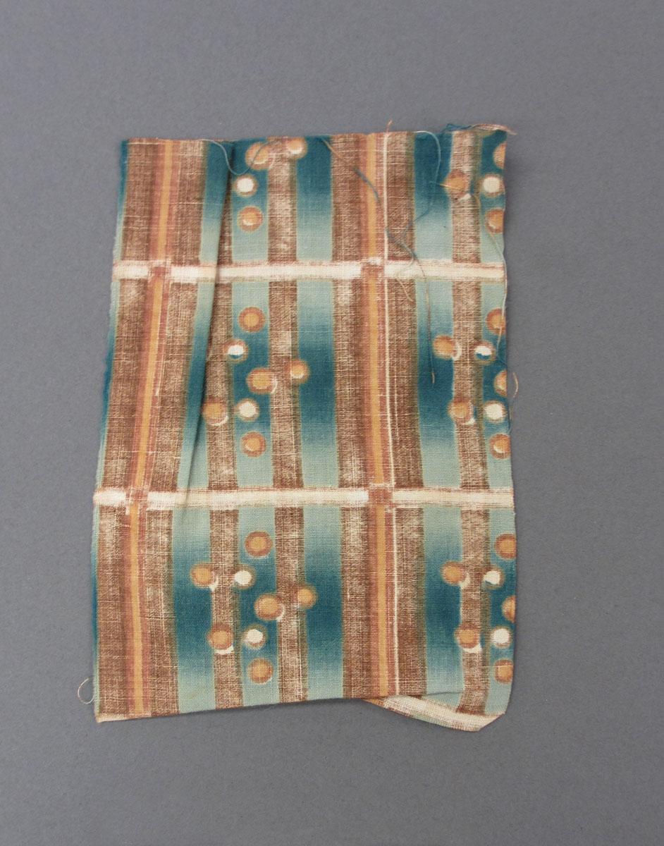 1975.0214.012 textile, printed, reverse