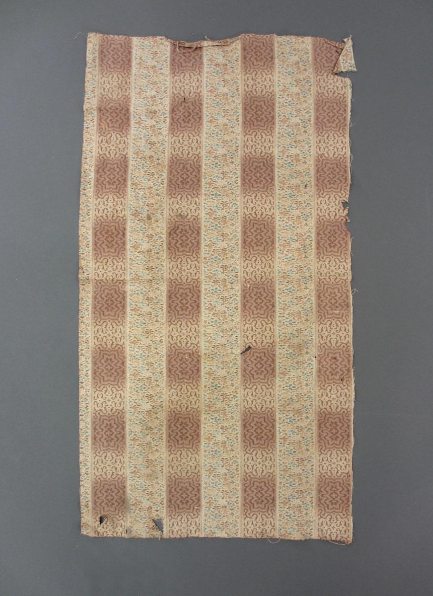1975.0214.016 textile, printed, reverse
