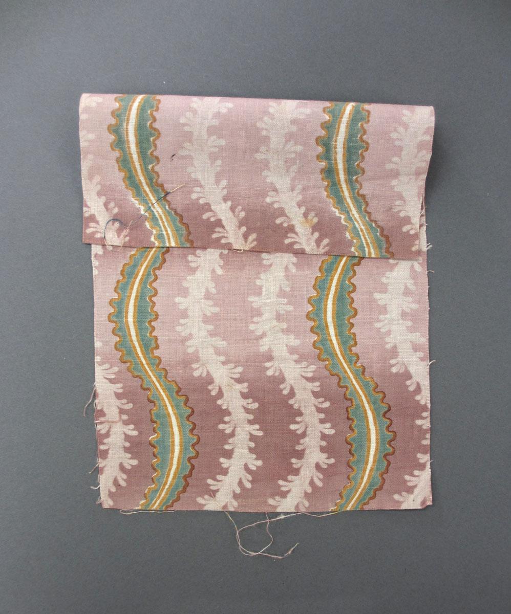 1975.0214.020 textile, printed, folded corner