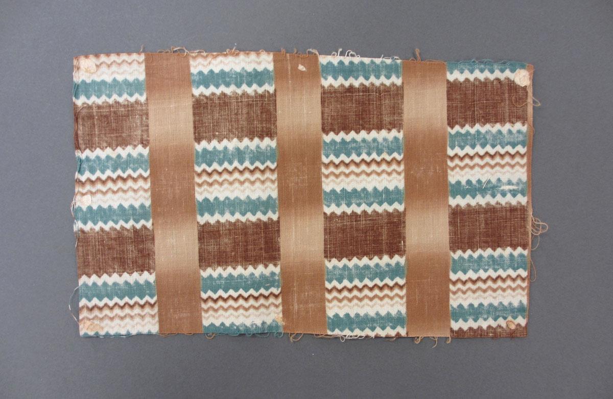 1975.0214.022 textile, printed, reverse