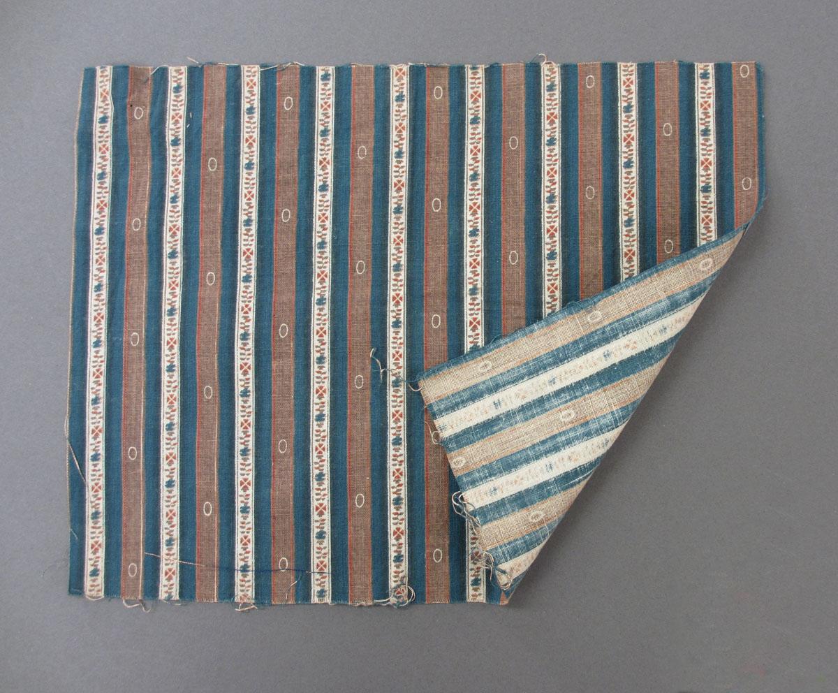 1975.0214.033 textile, printed, folded corner