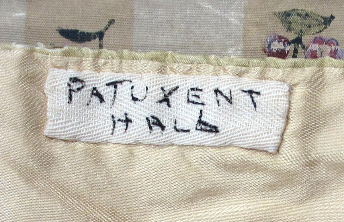 1957.1300 B Window hanging label 1