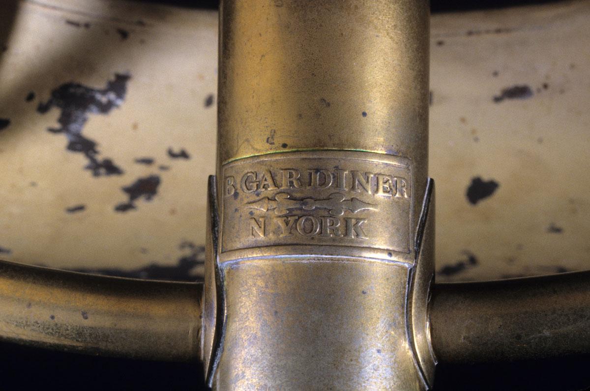 1975.0223 Lamp, Sinumbra Lamp maker's mark