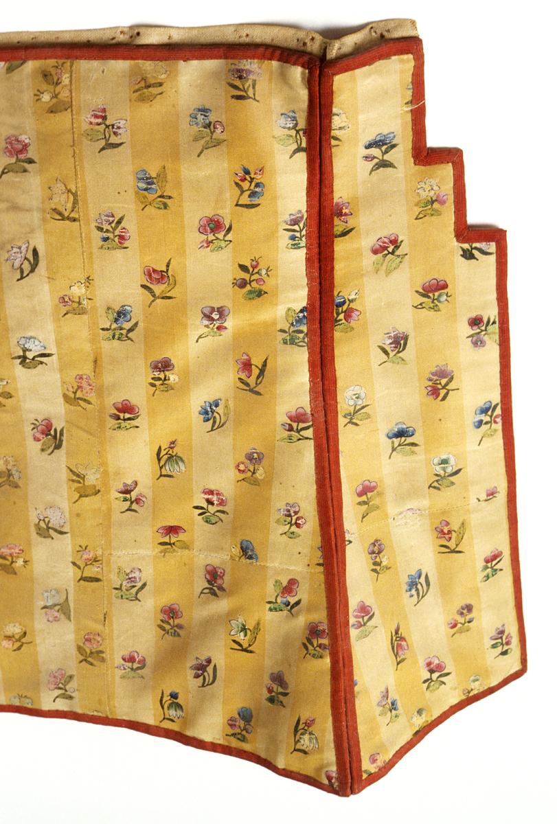 1957.1300 C Valance, Detail