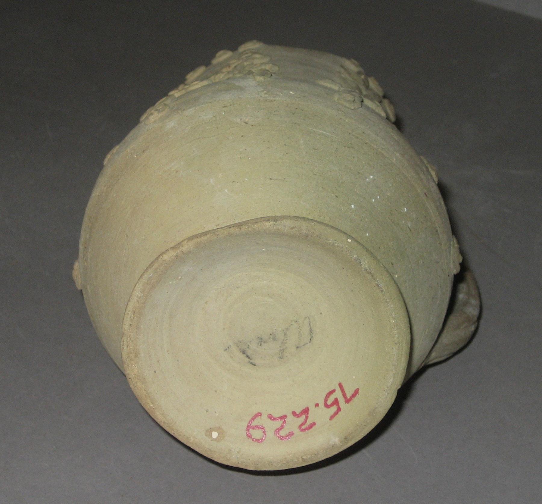 1975.0229 Unglazed stoneware jug or mug (bottom)