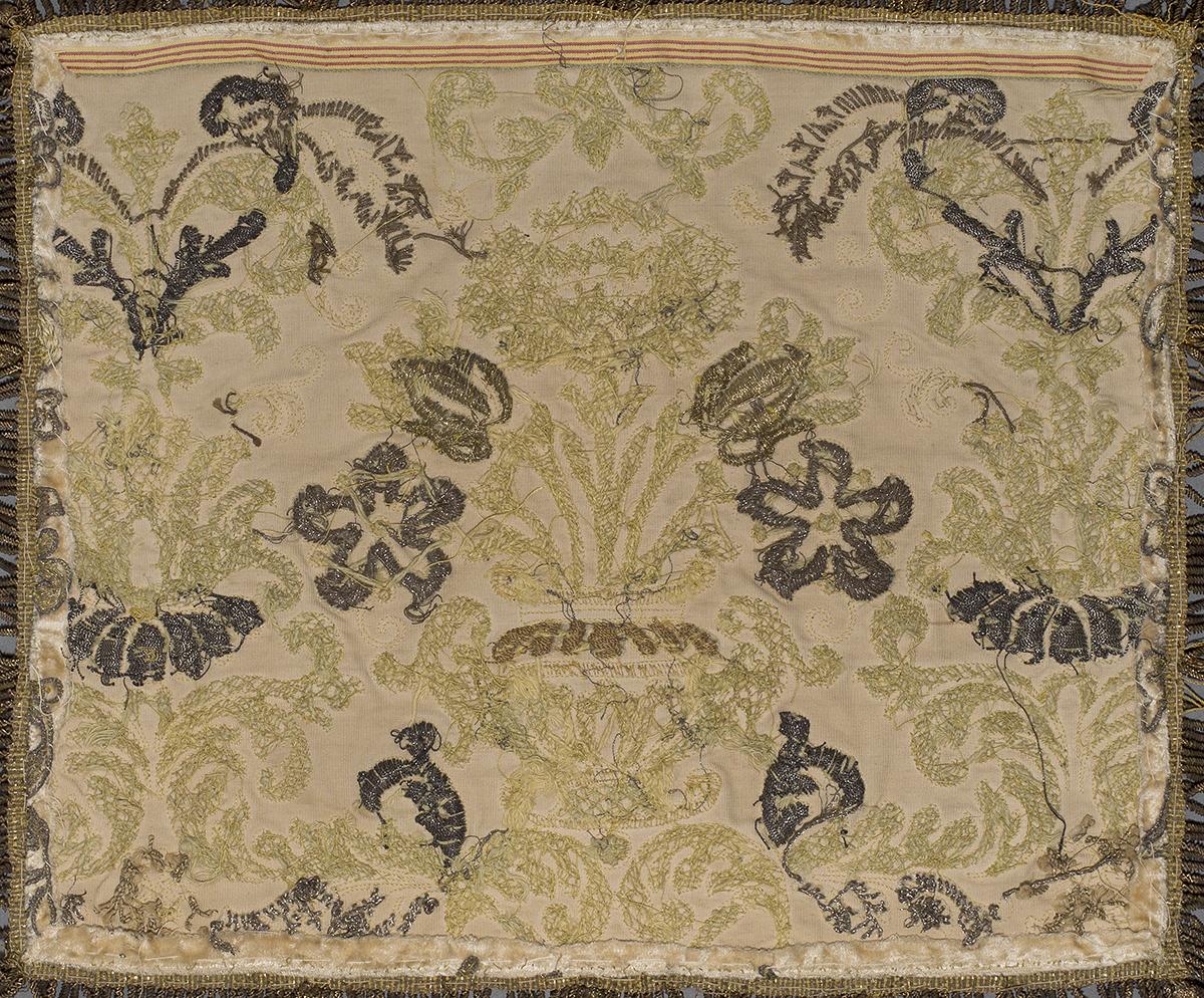 1975.0233 Pillow, Verso Detail