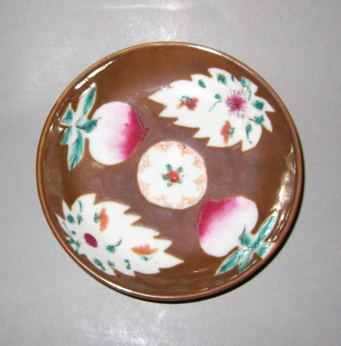 1975.0266 B Porcelain saucer