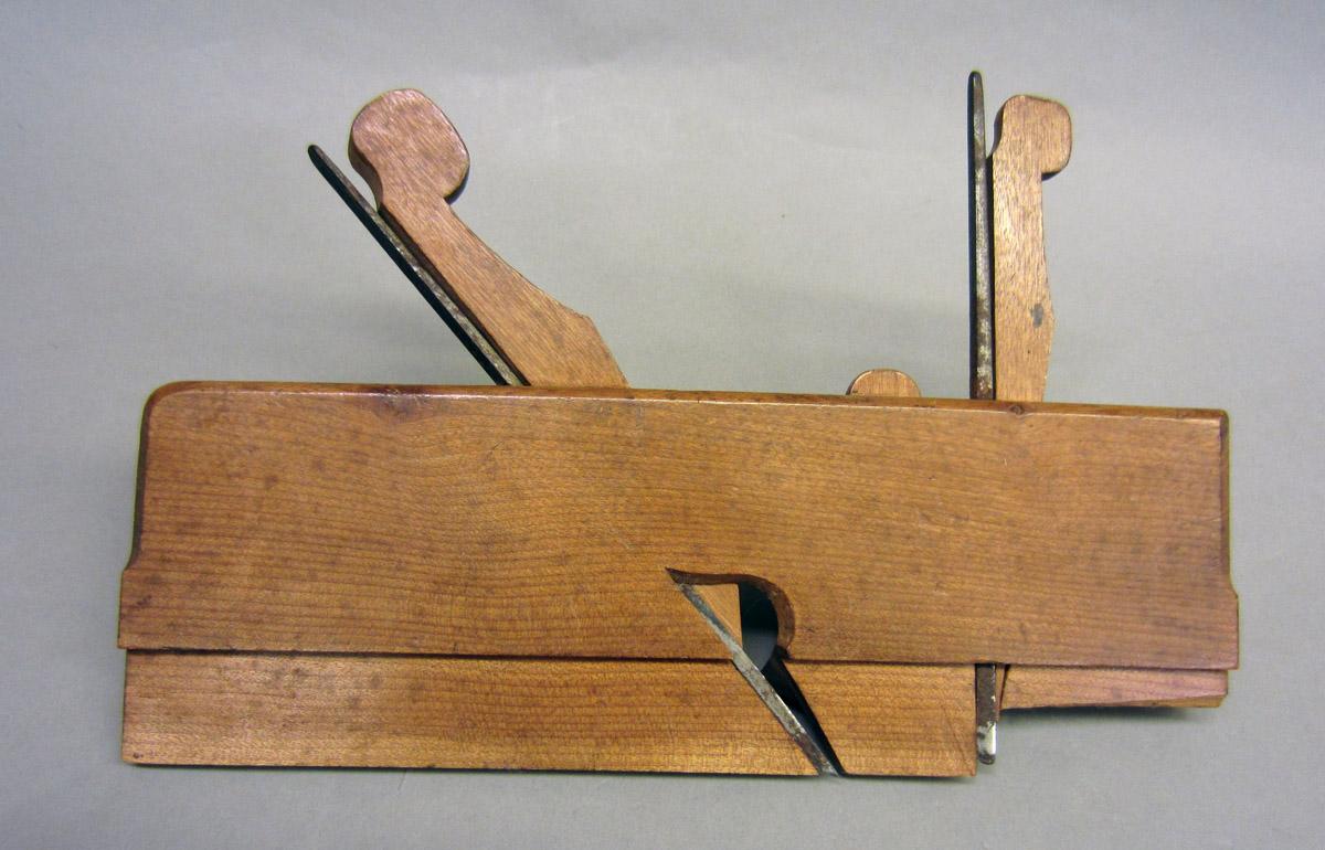 1975.0267.001 Grooving plane, back