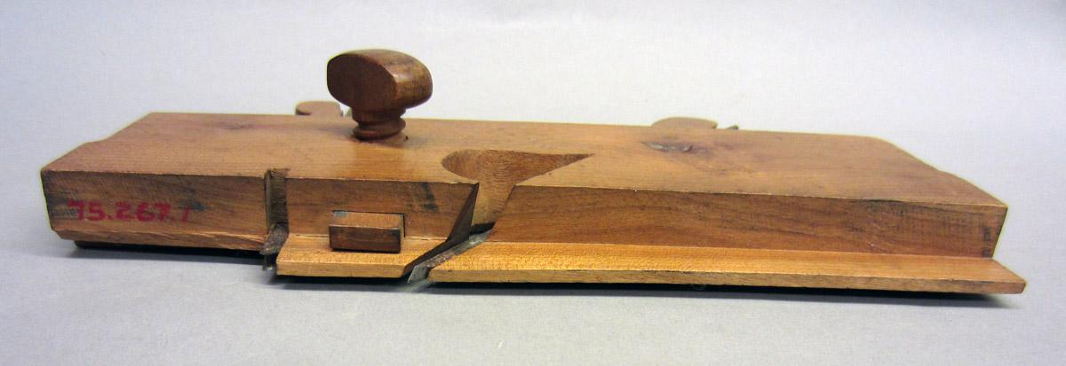 1975.0267.001 Grooving plane, underside