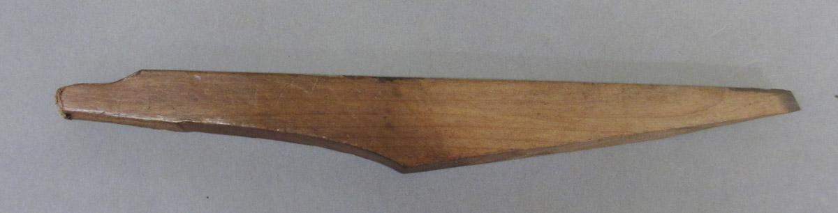 1975.267.004 Rabbet plane, wedge view 2