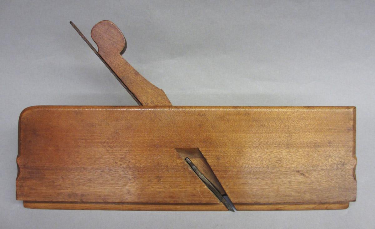 1975.0267.005 Molding plane, overall side 1