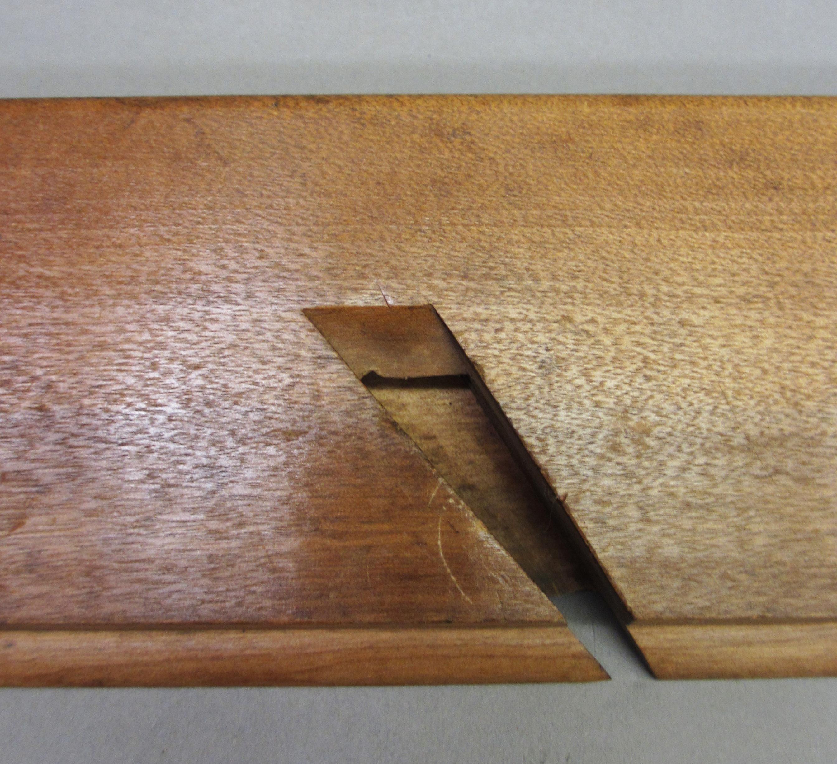 1975.0267.005 Molding plane, throat detail