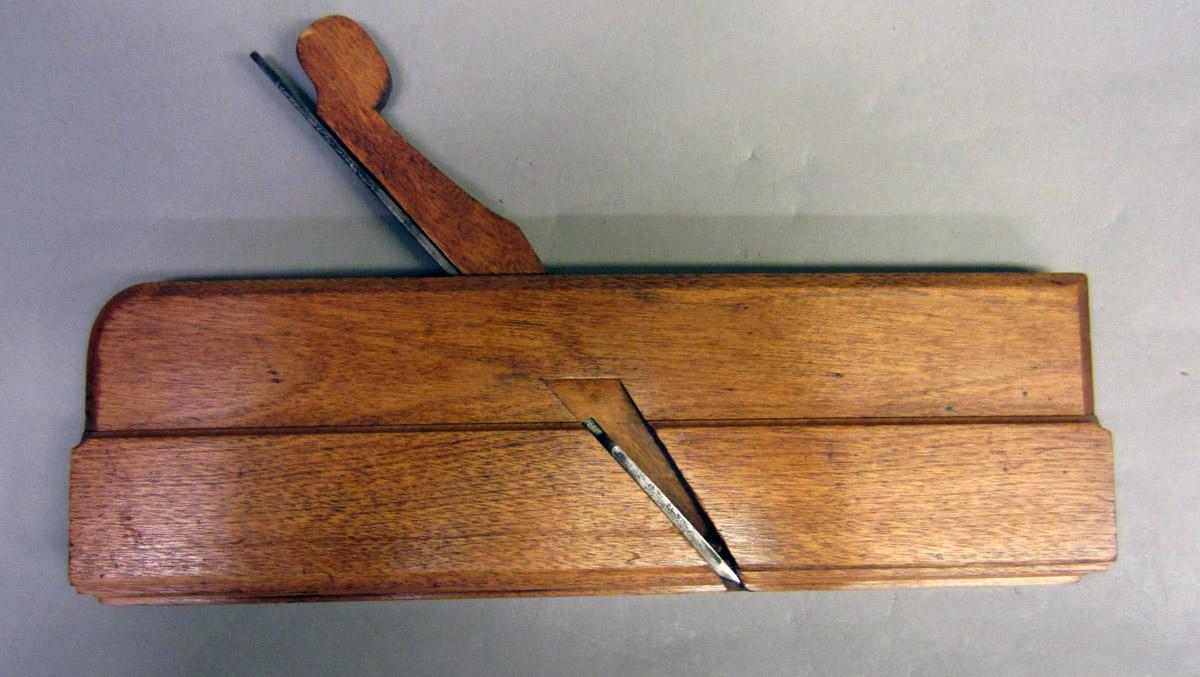 1975.0265.006 Molding plane, front