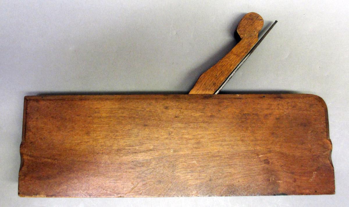 1975.267.009 molding plane, full2