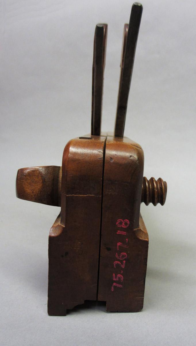 1975.0267.018 Sash plane, heel