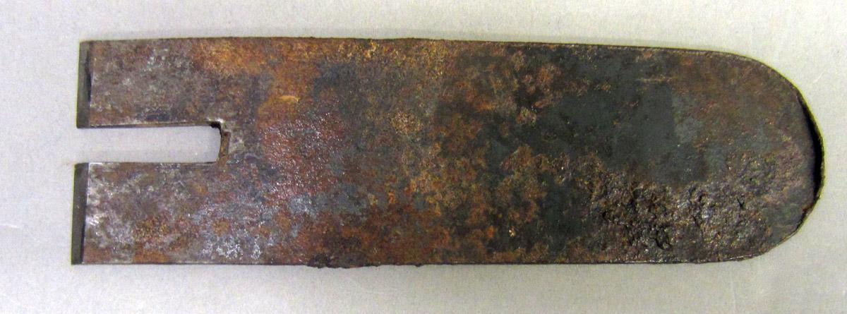 1975.0267.020 Tongue plane, Iron view 1
