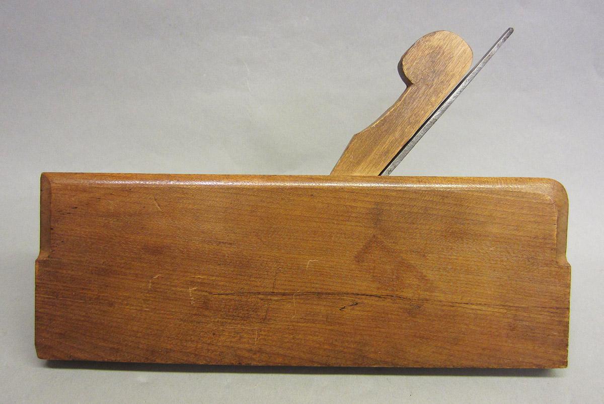 1975.0267.022 Molding plane, overall side 2