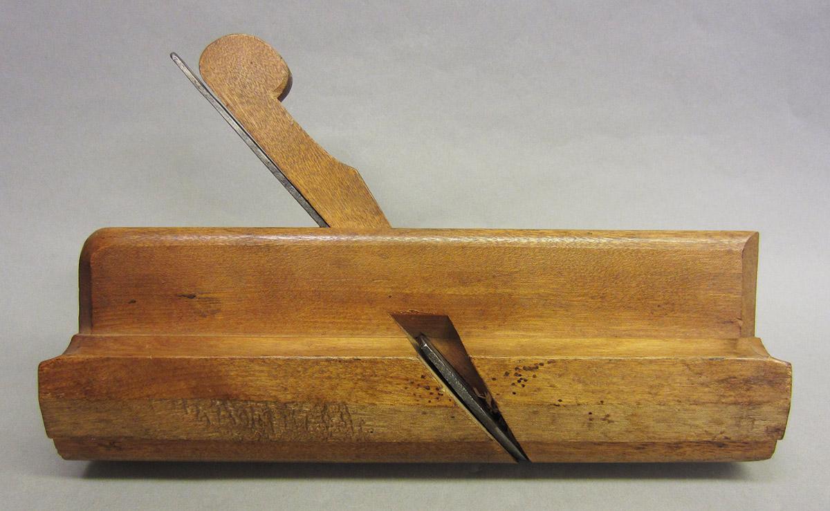 1975.0267.023 Molding plane, overall side 1