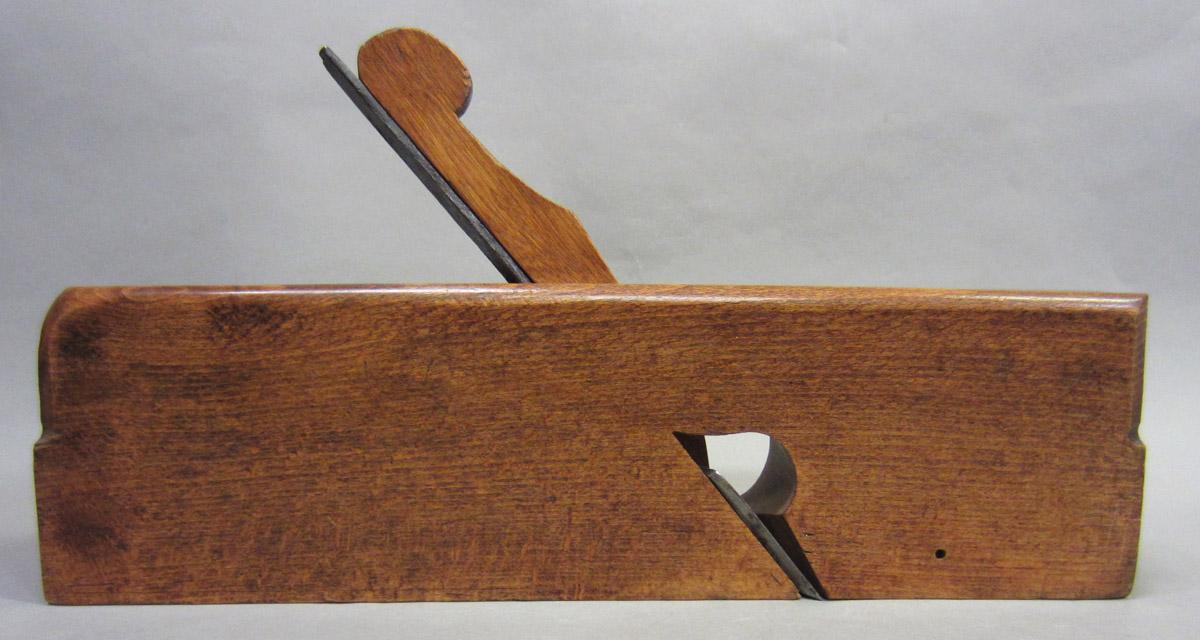 1975.0267.025 Skew rabbet plane, view 2