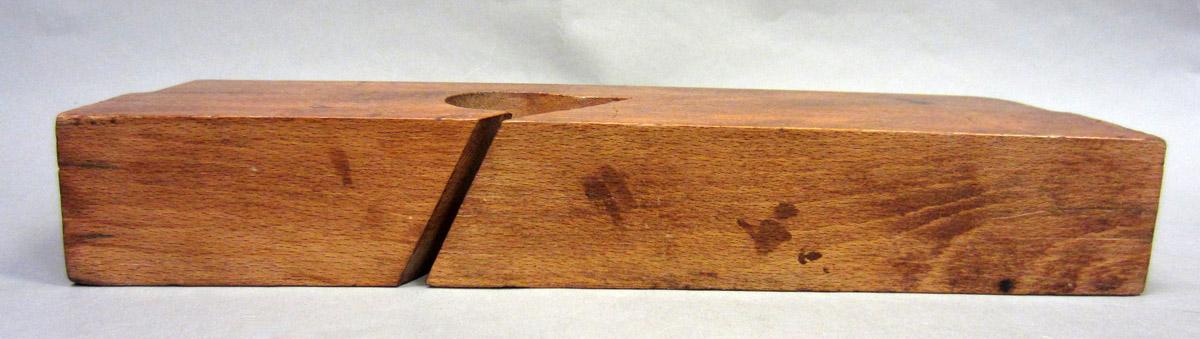 1975.0267.025 Skew rabbet plane, underside
