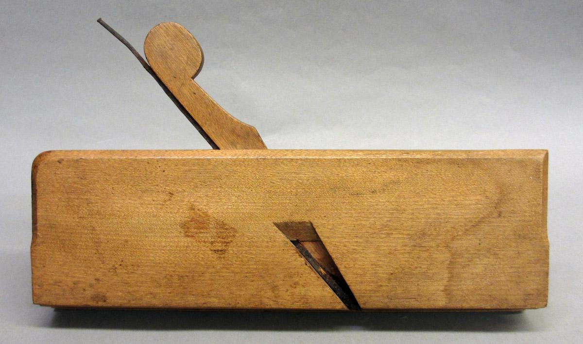 1975.267.026 Molding plane, view2