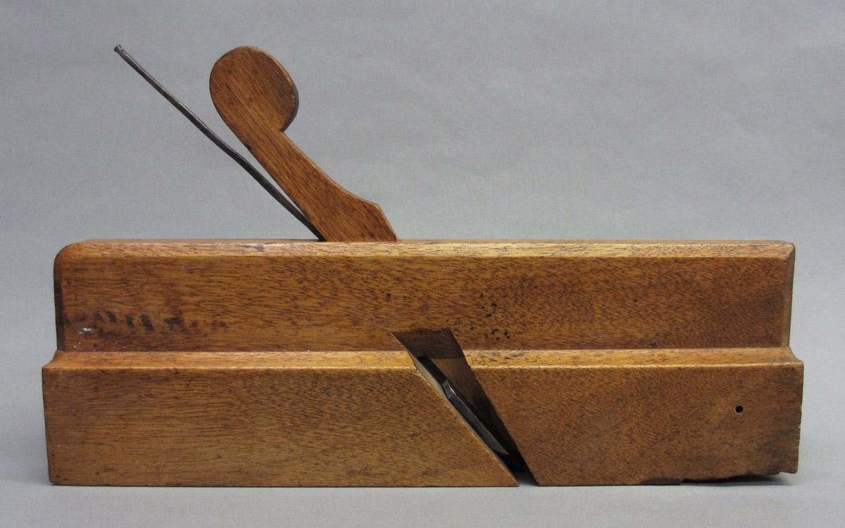 1975.0267.027 Molding plane, overall side 1