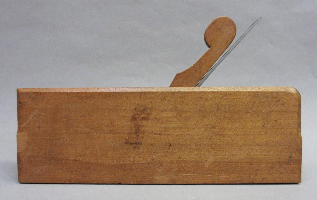 1975.0267.028 Molding plane, overall side 2