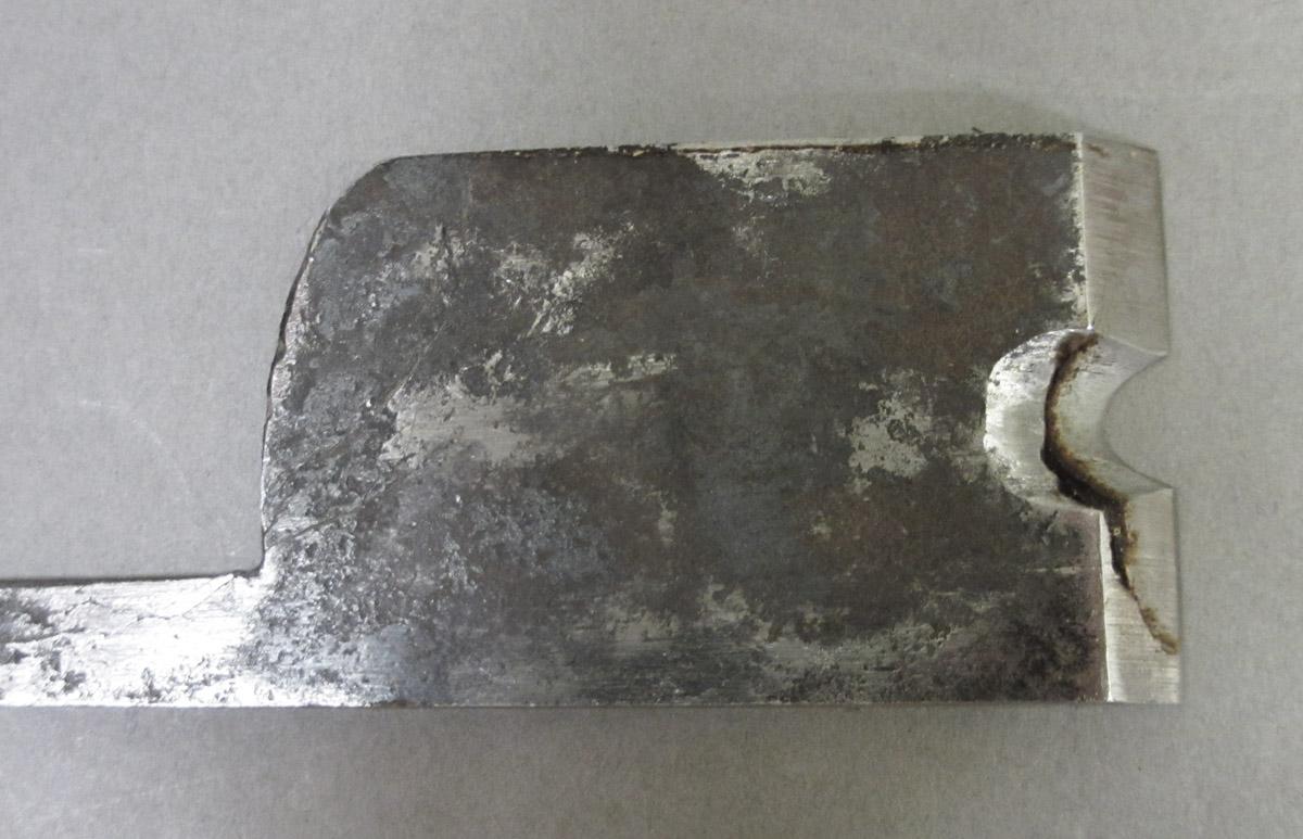 1975.0267.028 Molding plane, blade edge